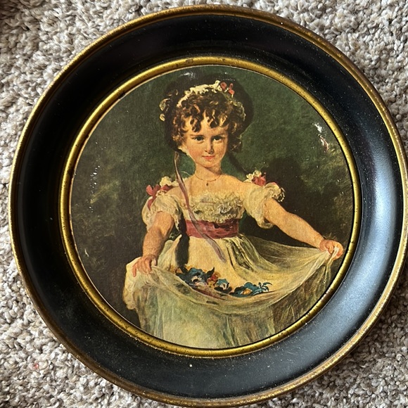 Set of 4 Vintage Tin Plates by Fabcraft - Picture 10 of 10